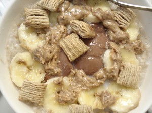 vanilla oats with chocolate yogurt
