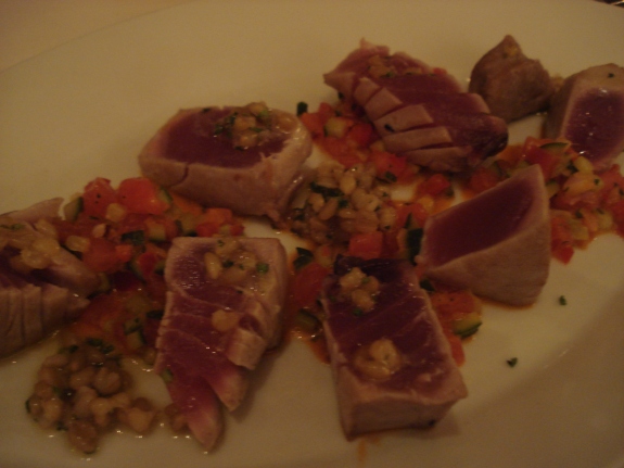 Tuna entree at One-sixty blue