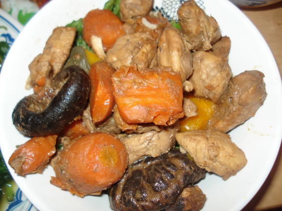 Momma's soy sauce chicken, mushroom, and carrot