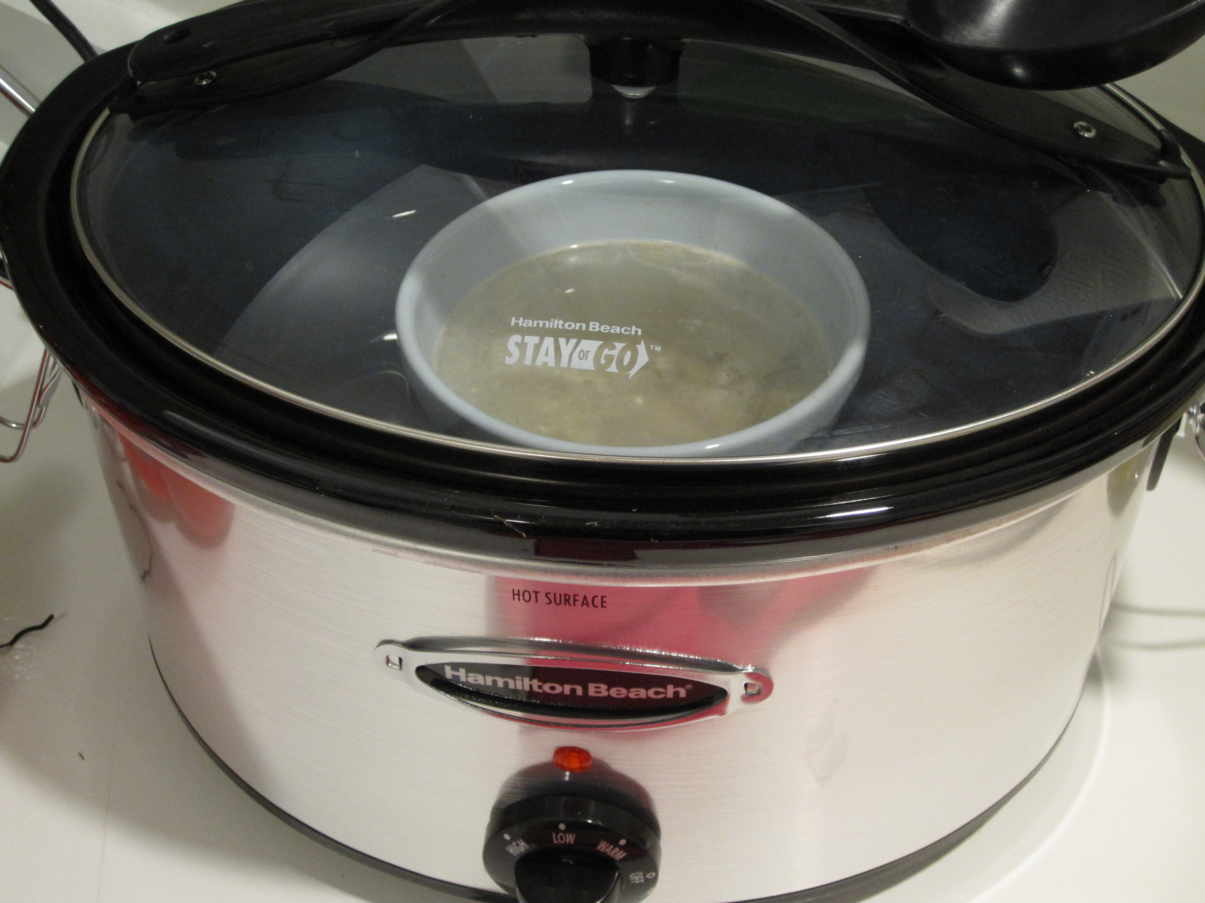 Slow Cooker vs. Double Boiler: Which is Better? - Megafurniture